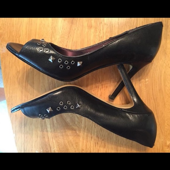 Nine West Black Leather Studded Stiletto Heels 6 - Picture 4 of 5